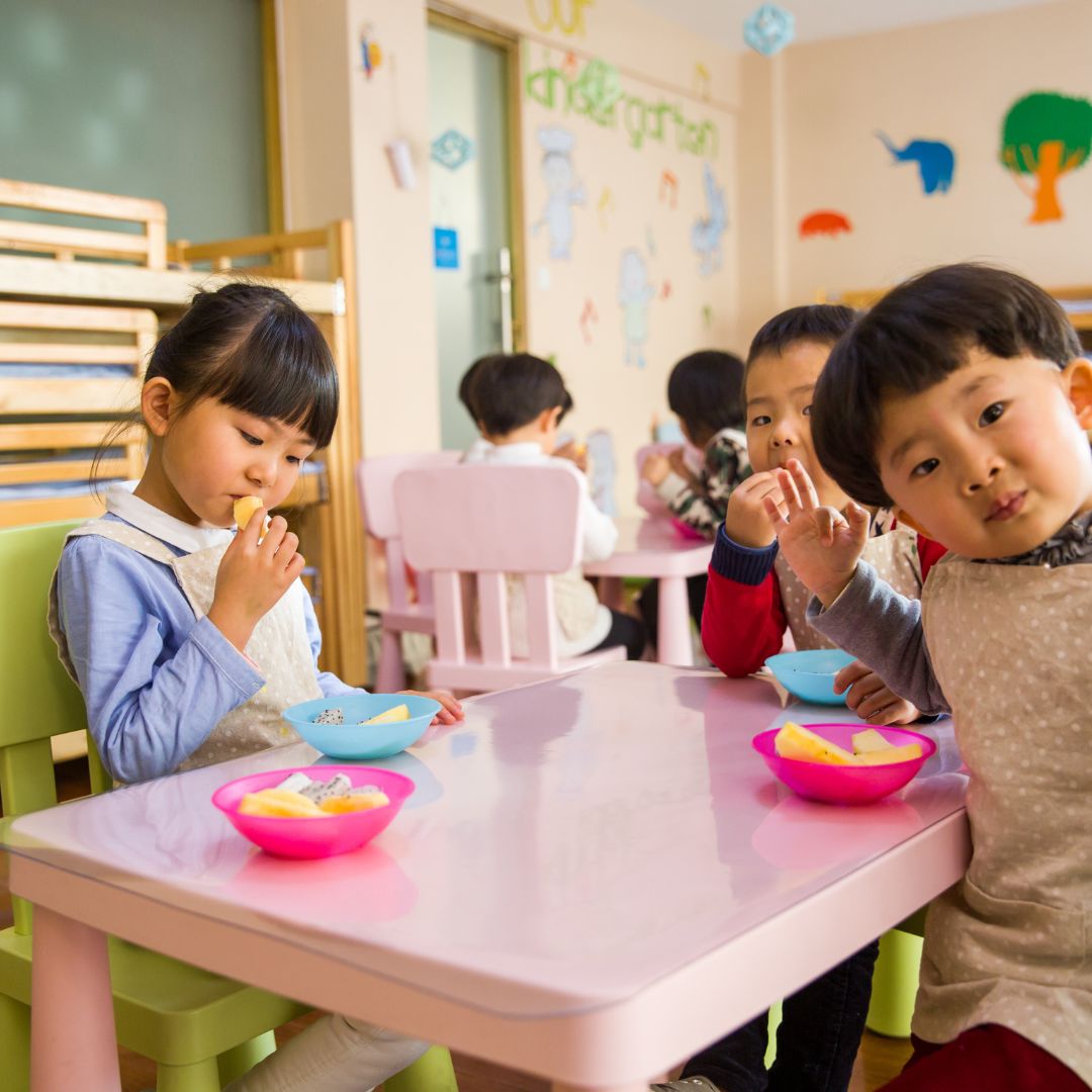 主婦・主夫が選ぶ働きやすい介護職！託児所完備で子育ても安心